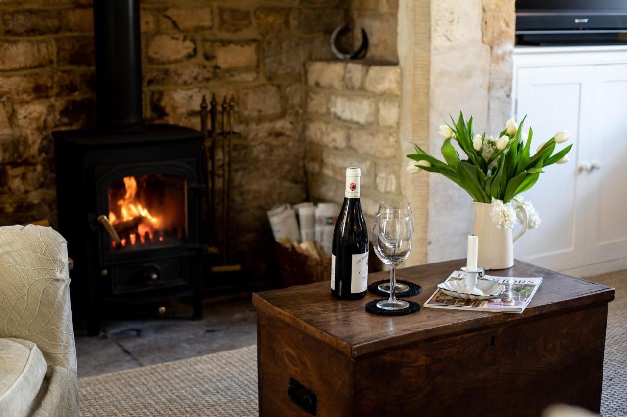 Gleneda - A Renovated, Traditional Cotswold Full Of Charm With Fireplace And Garden Holiday home *