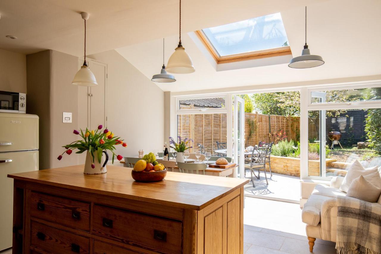 Holiday home Gleneda - A Renovated, Traditional Cotswold Full Of Charm With Fireplace And Garden *