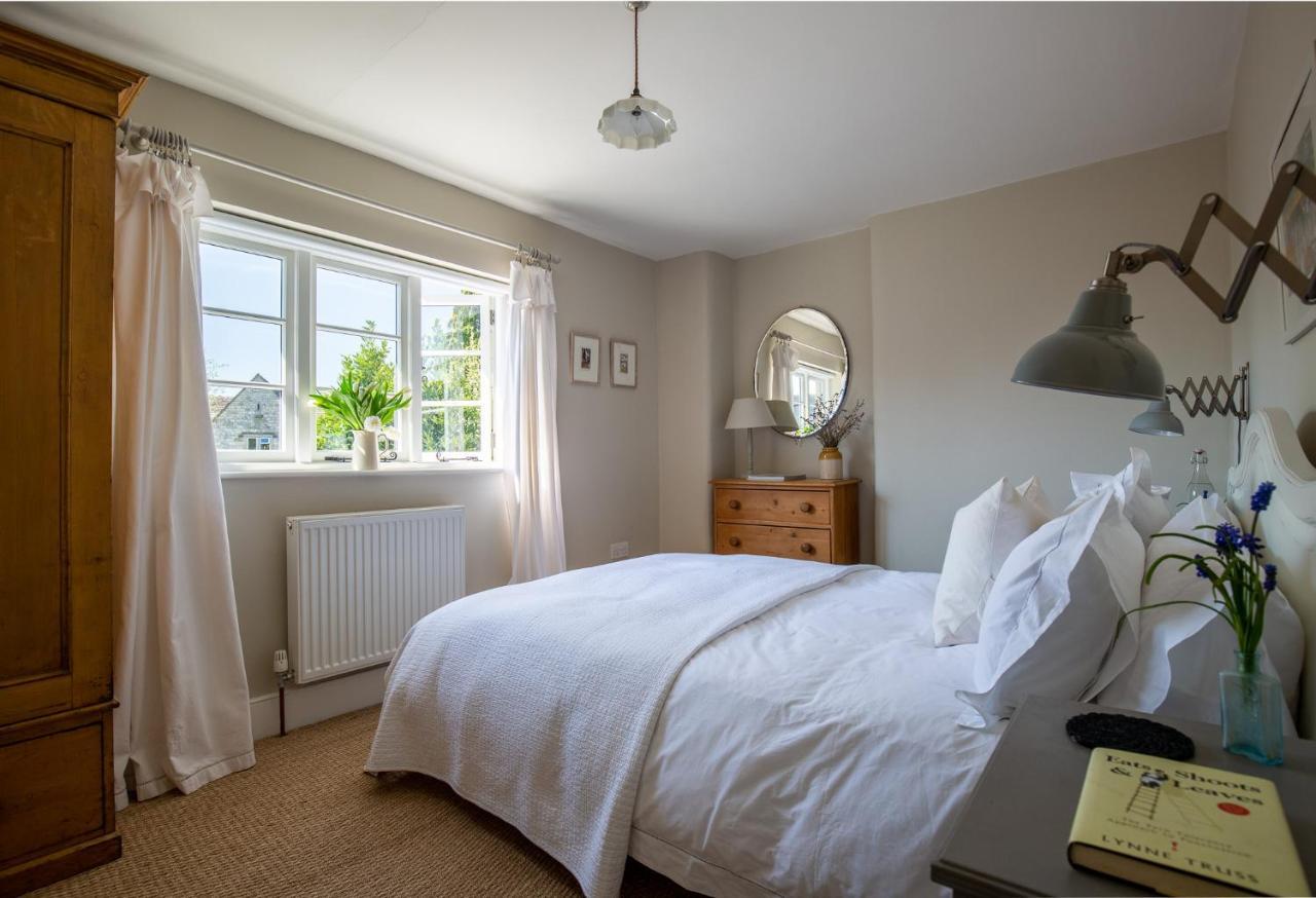 Gleneda - A Renovated, Traditional Cotswold Full Of Charm With Fireplace And Garden * Bourton on the Hill