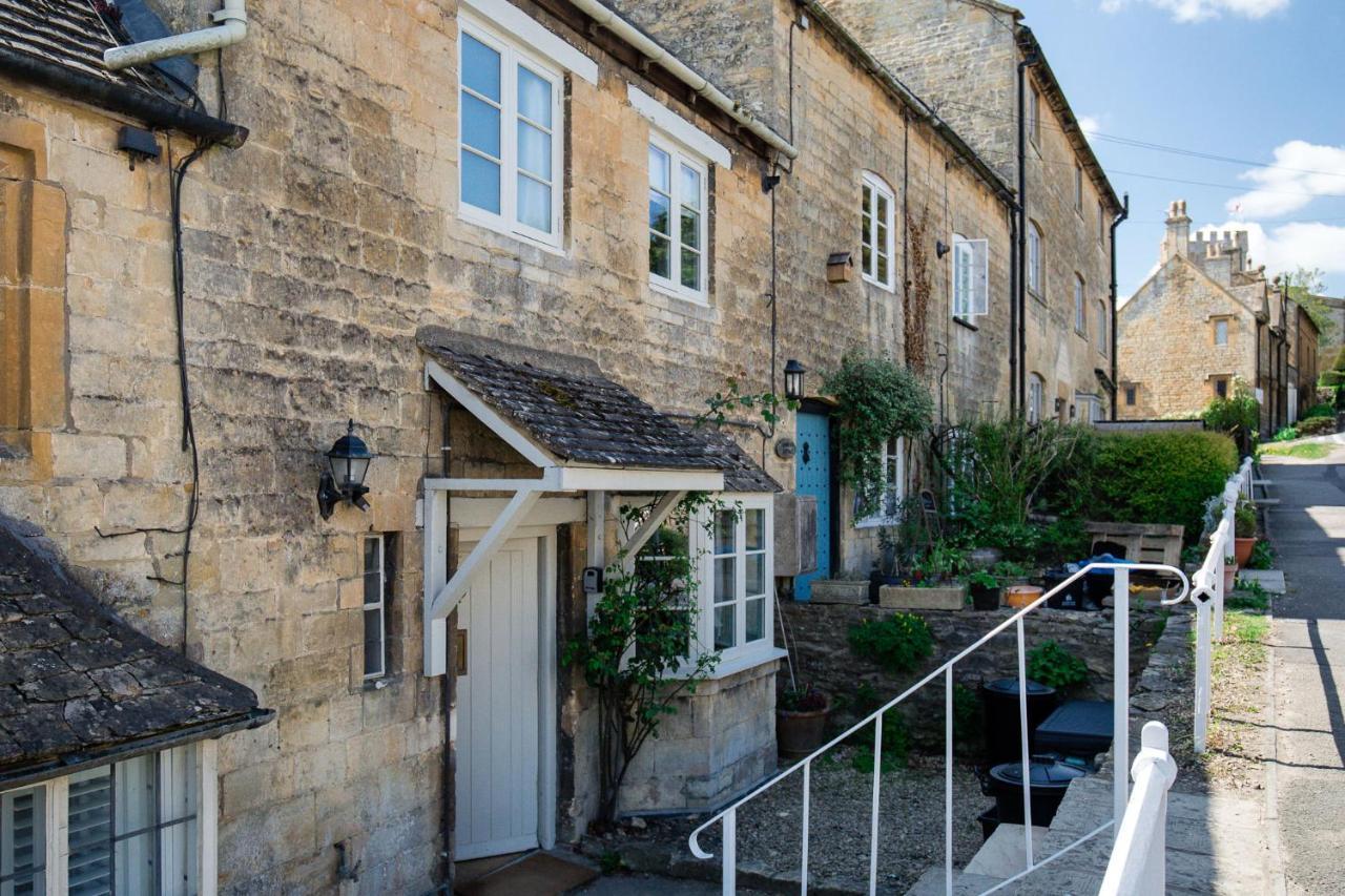 Gleneda - A Renovated, Traditional Cotswold Full Of Charm With Fireplace And Garden *