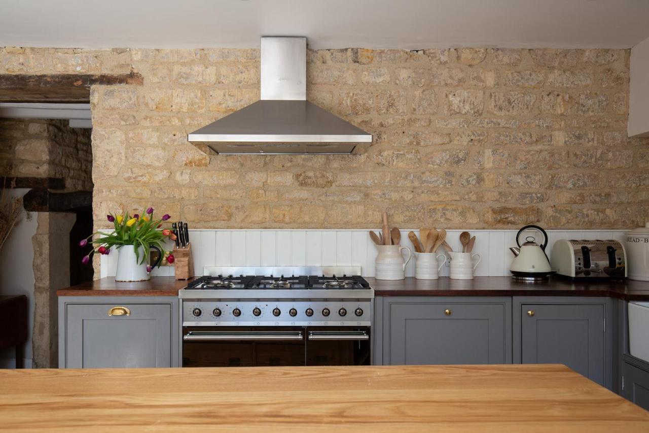 Holiday home Gleneda - A Renovated, Traditional Cotswold Full Of Charm With Fireplace And Garden Bourton on the Hill