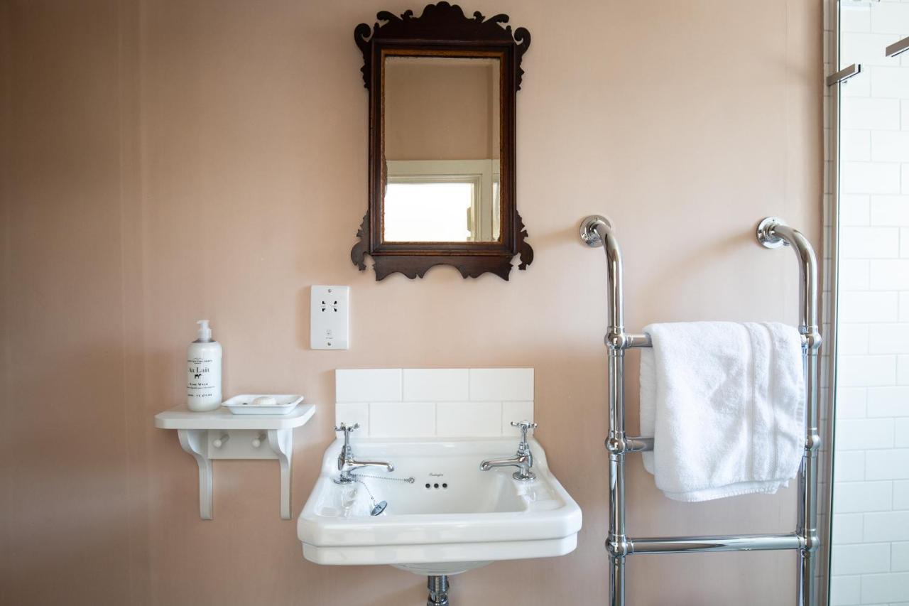 Gleneda - A Renovated, Traditional Cotswold Full Of Charm With Fireplace And Garden *